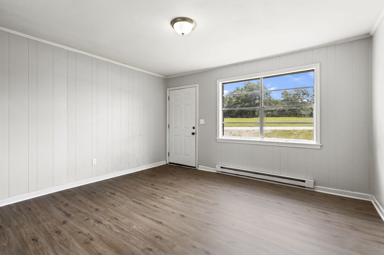 700 Brook Street - Photo 4 of 12