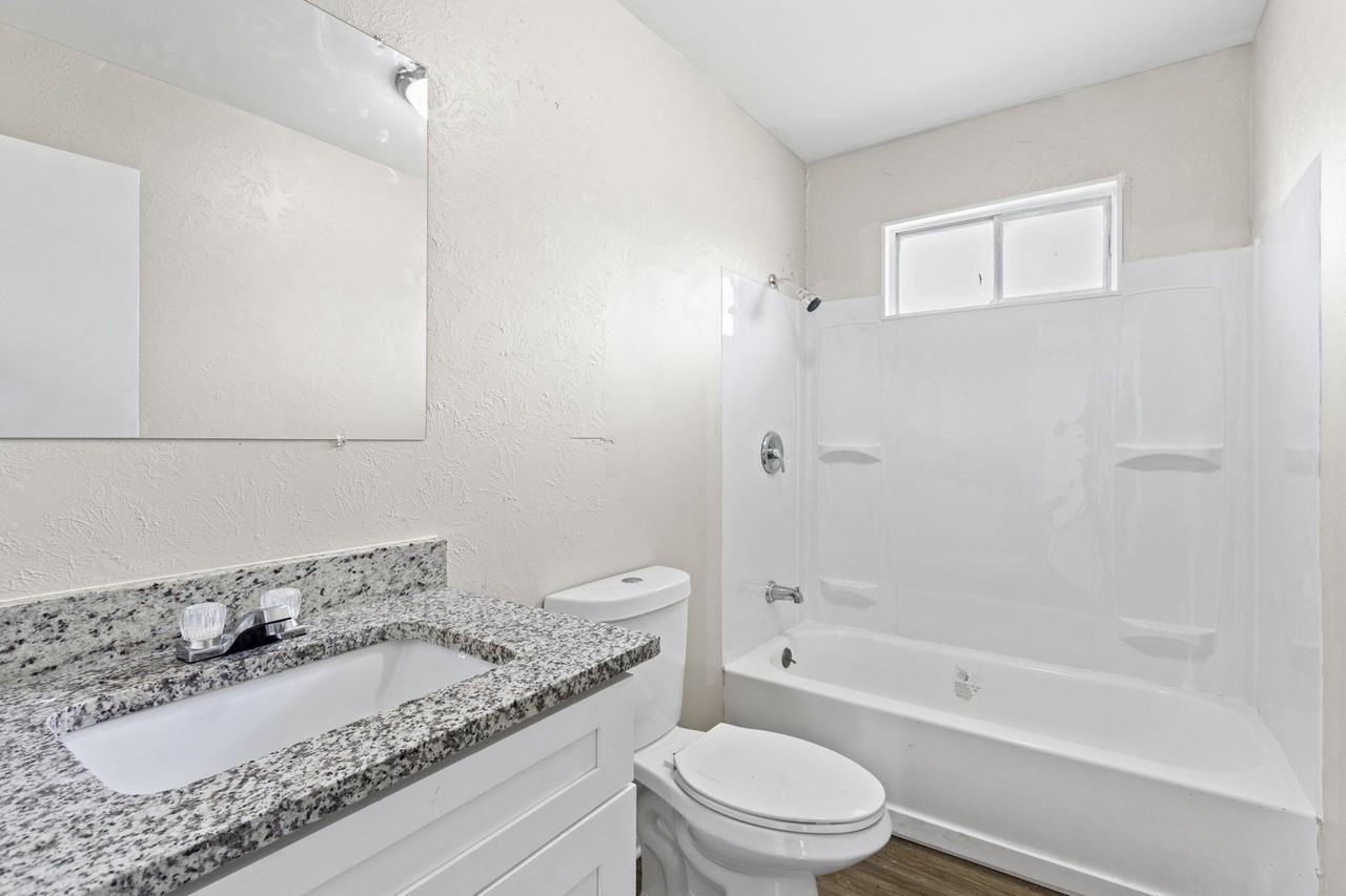 700 Brook Street - Photo 6 of 12