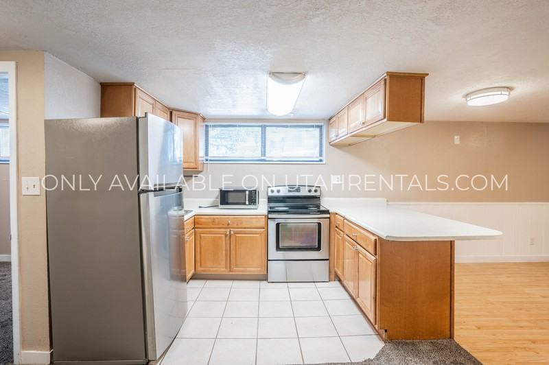 6773 Sw #B - Photo 3 of 20