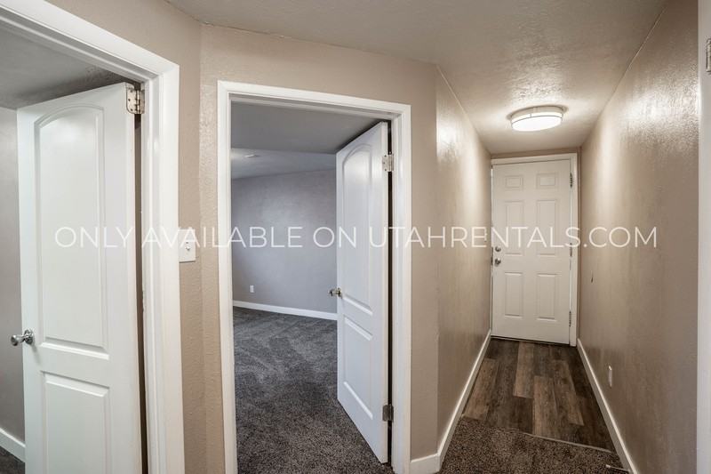 6773 Sw #B - Photo 7 of 20