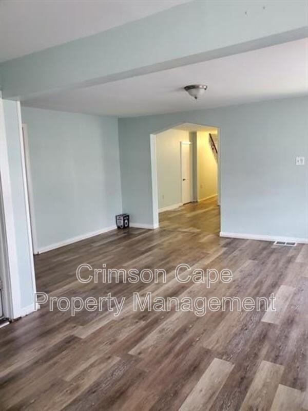 108 Grove St #1stFL - Photo 2 of 14