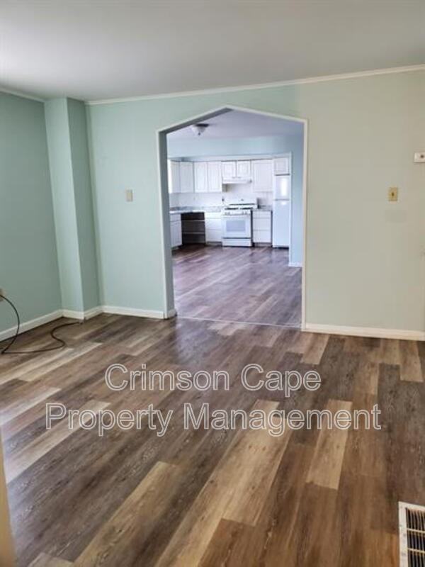 108 Grove St #1stFL - Photo 3 of 14