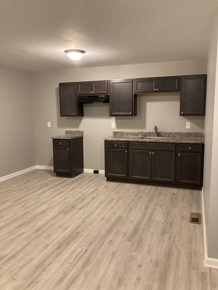 115 Means Avenue - Photo 3 of 4