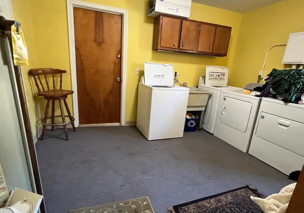 1874 Adelphia Avenue - Photo 4 of 10