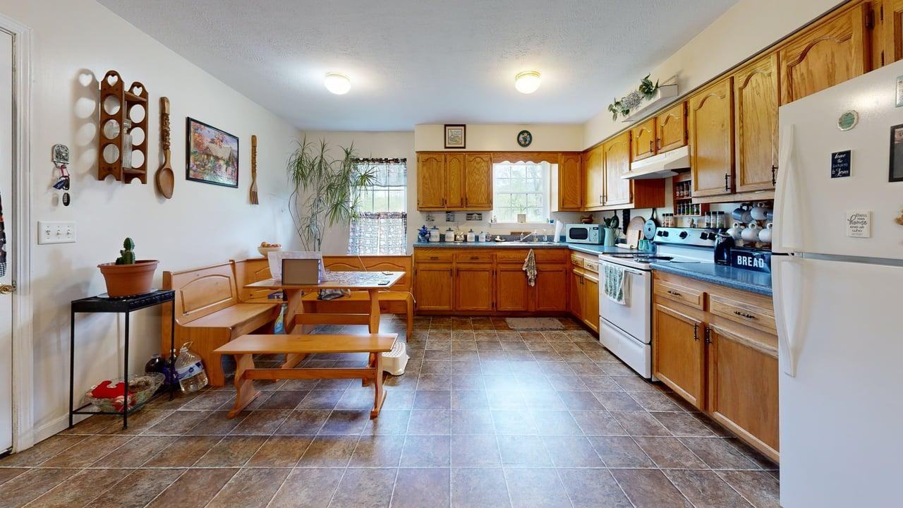 Hidden Acres - Photo 5 of 41