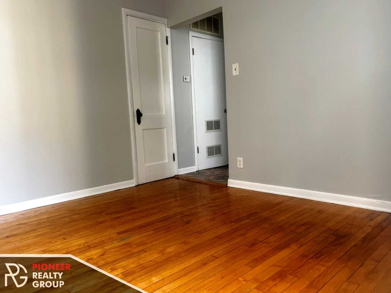 1424 N. Maplewood - Photo 5 of 14