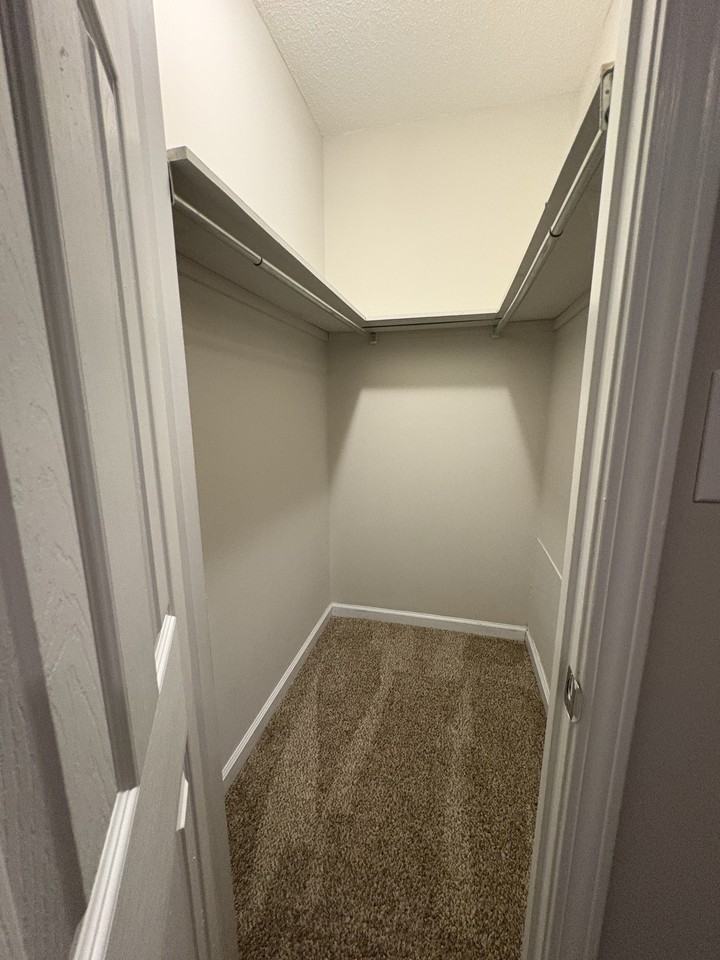 1931 Karen Circle - Photo 3 of 5