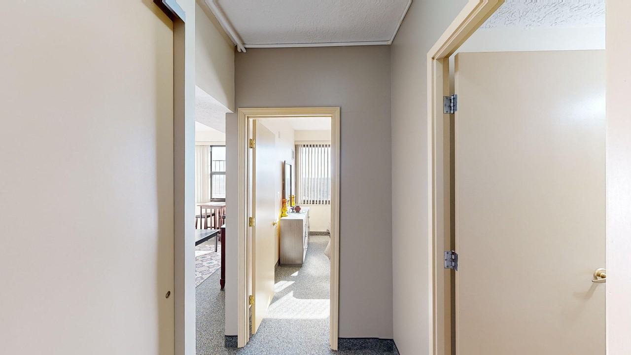 Roosevelt House I - Photo 4 of 33