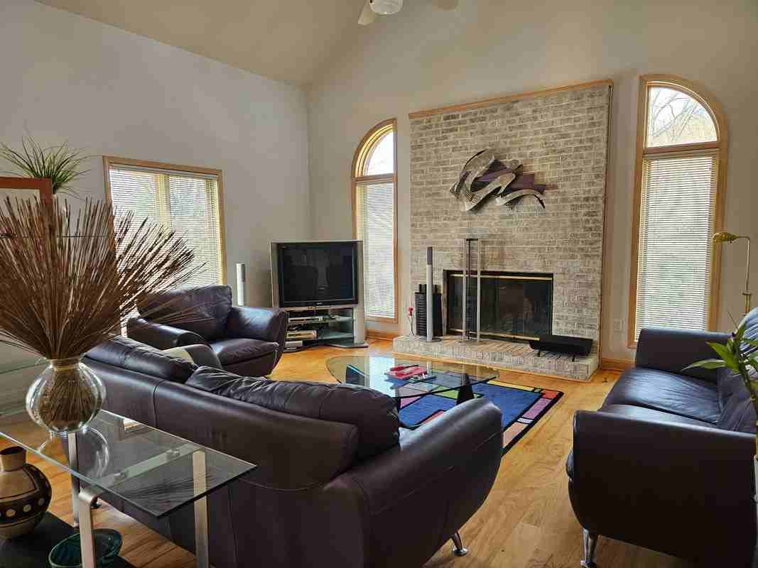 5 Autumn Hill Ct - Photo 3 of 45