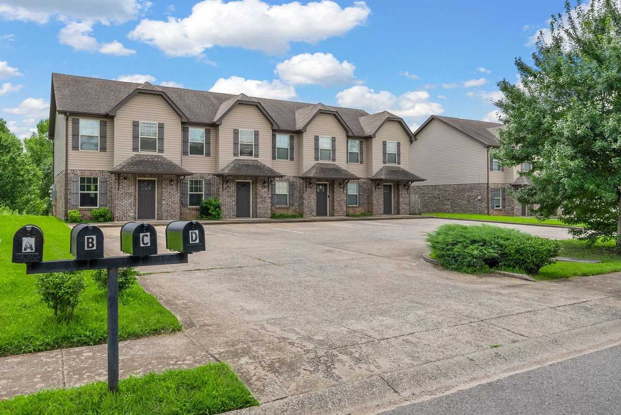 1768 Spring Water Dr - Photo 3 of 26