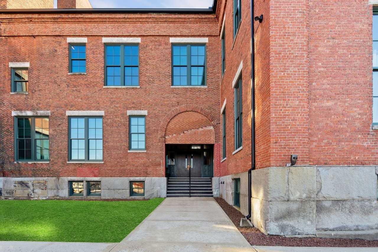 The Varnum - Photo 3 of 10