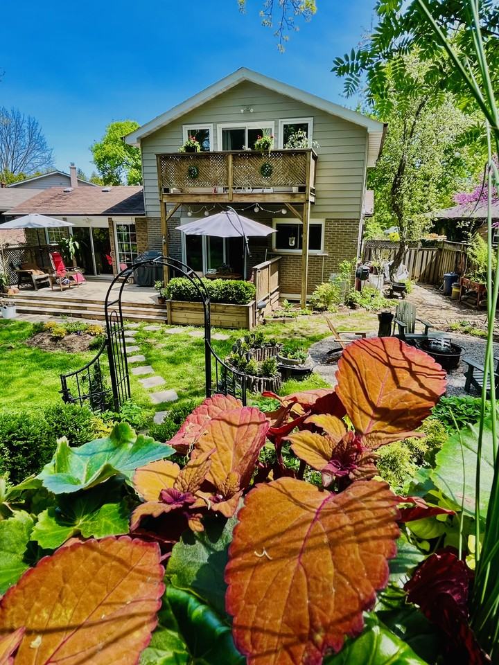 1340 Odessa Crescent - Photo 2 of 15