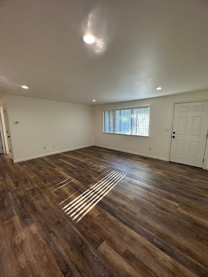 9021 128th Street East - Photo 3 of 13