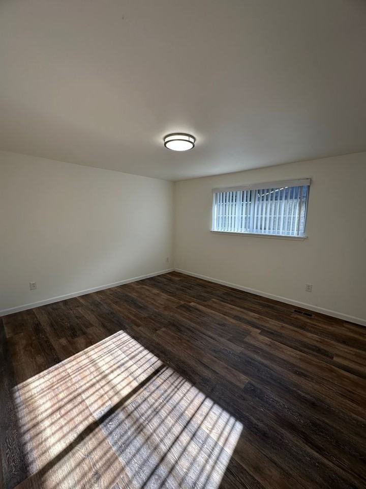 9021 128th Street East - Photo 6 of 13