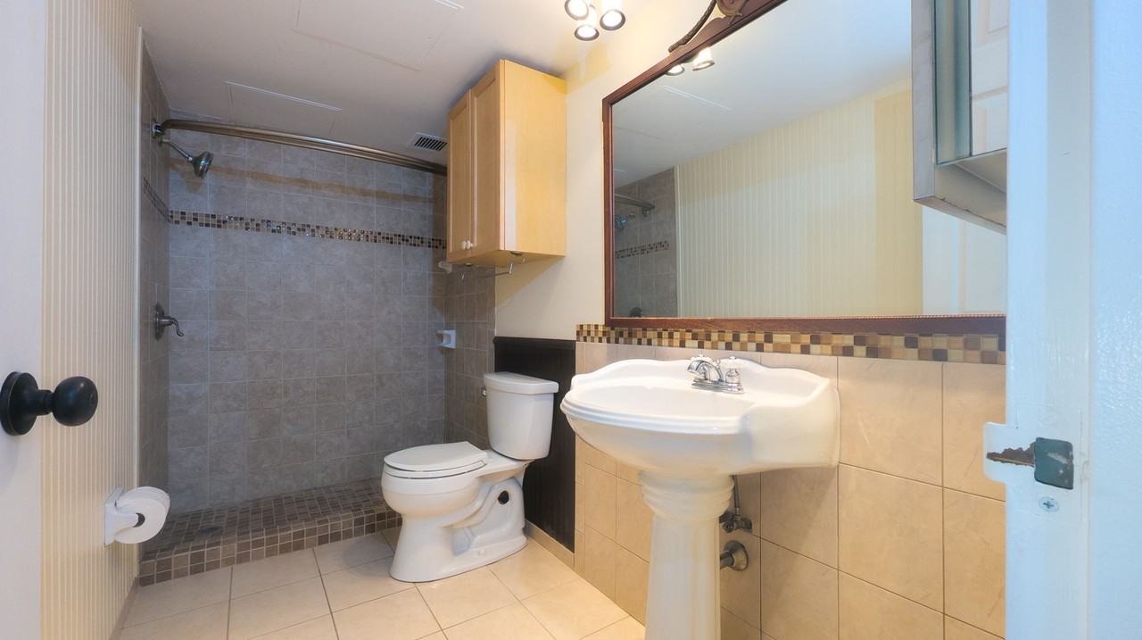 207 5th Ave Sw - Photo 5 of 30