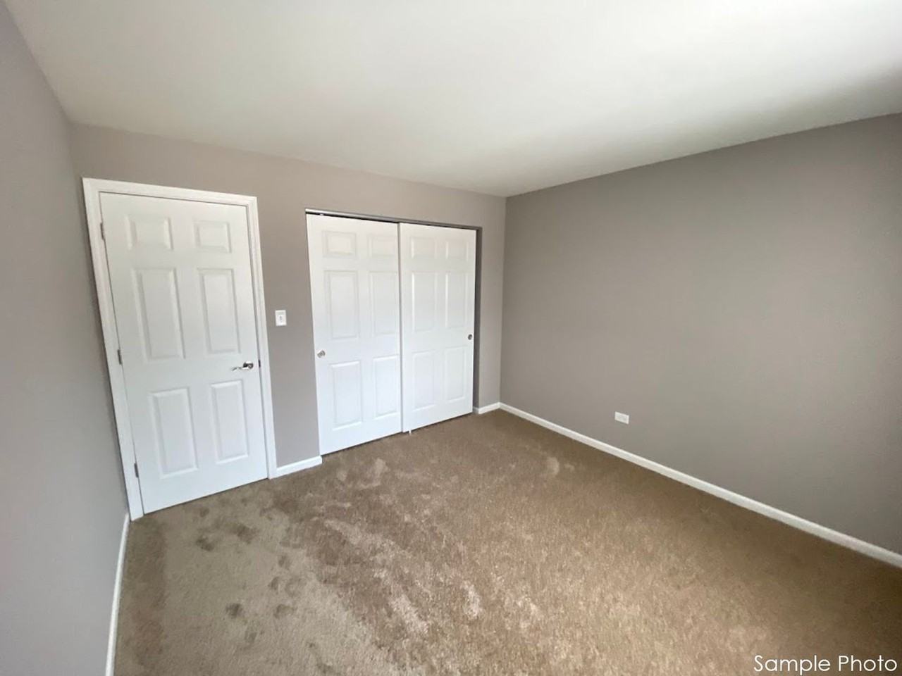 Carriage House Apartments LLC - Photo 7 of 44