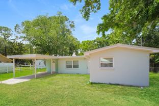6537 Pine Cir N - Photo 1 of 1