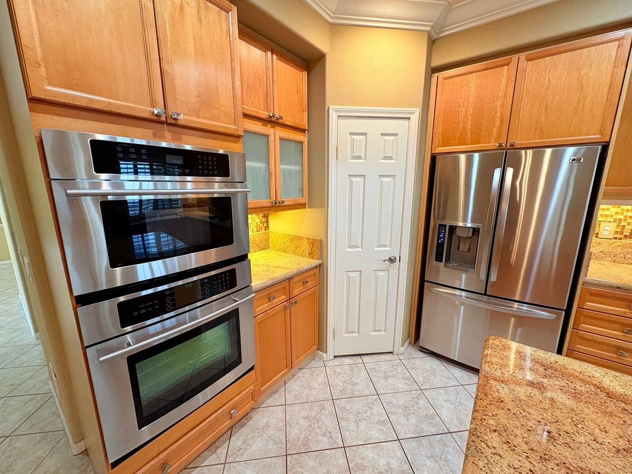 3320 Avenida Magoria - Photo 2 of 29