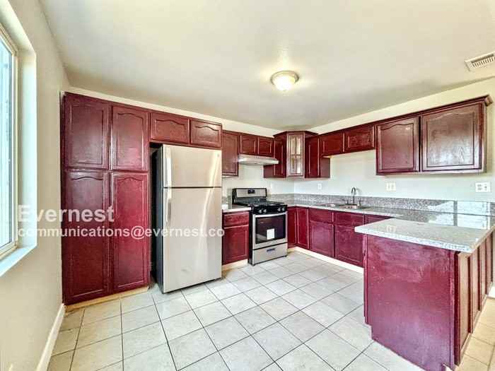 1334 E 43rd St - Photo 3 of 17