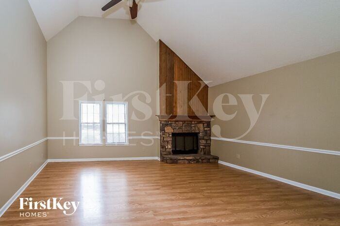 9168 Fletcher Trace Pkwy - Photo 2 of 15