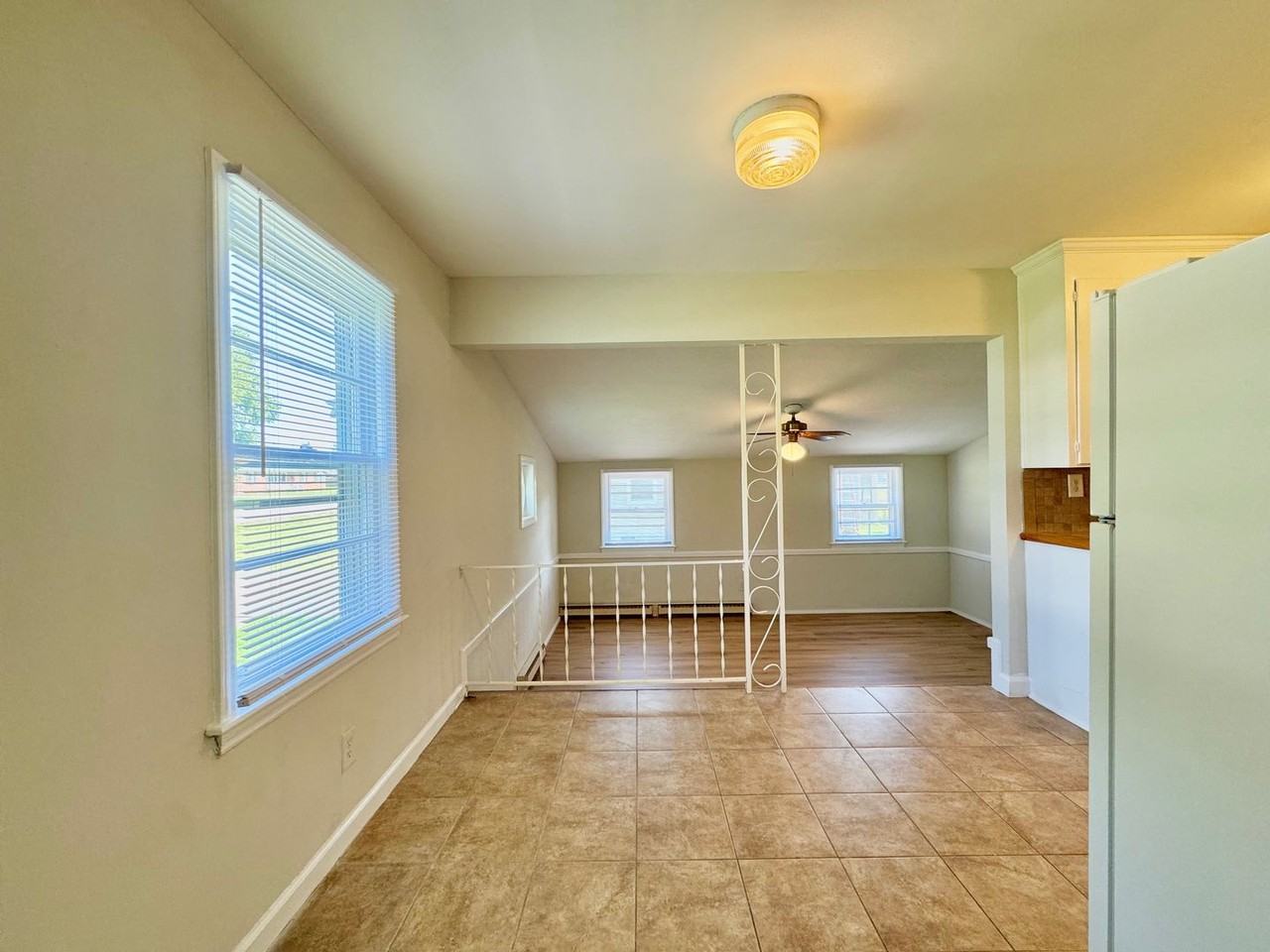 806 Carolina St - Photo 4 of 15