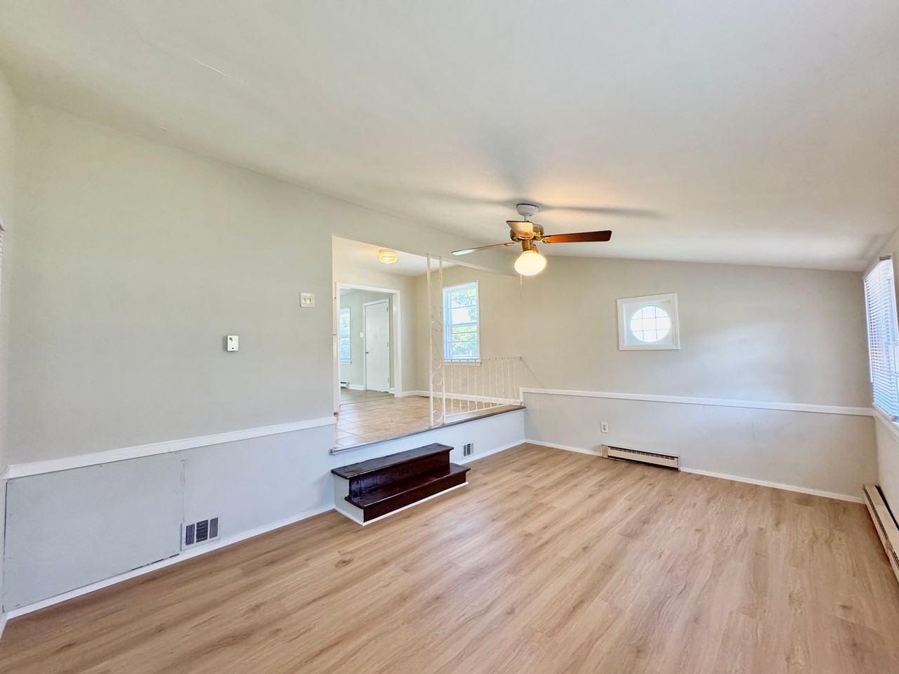 806 Carolina St - Photo 6 of 15