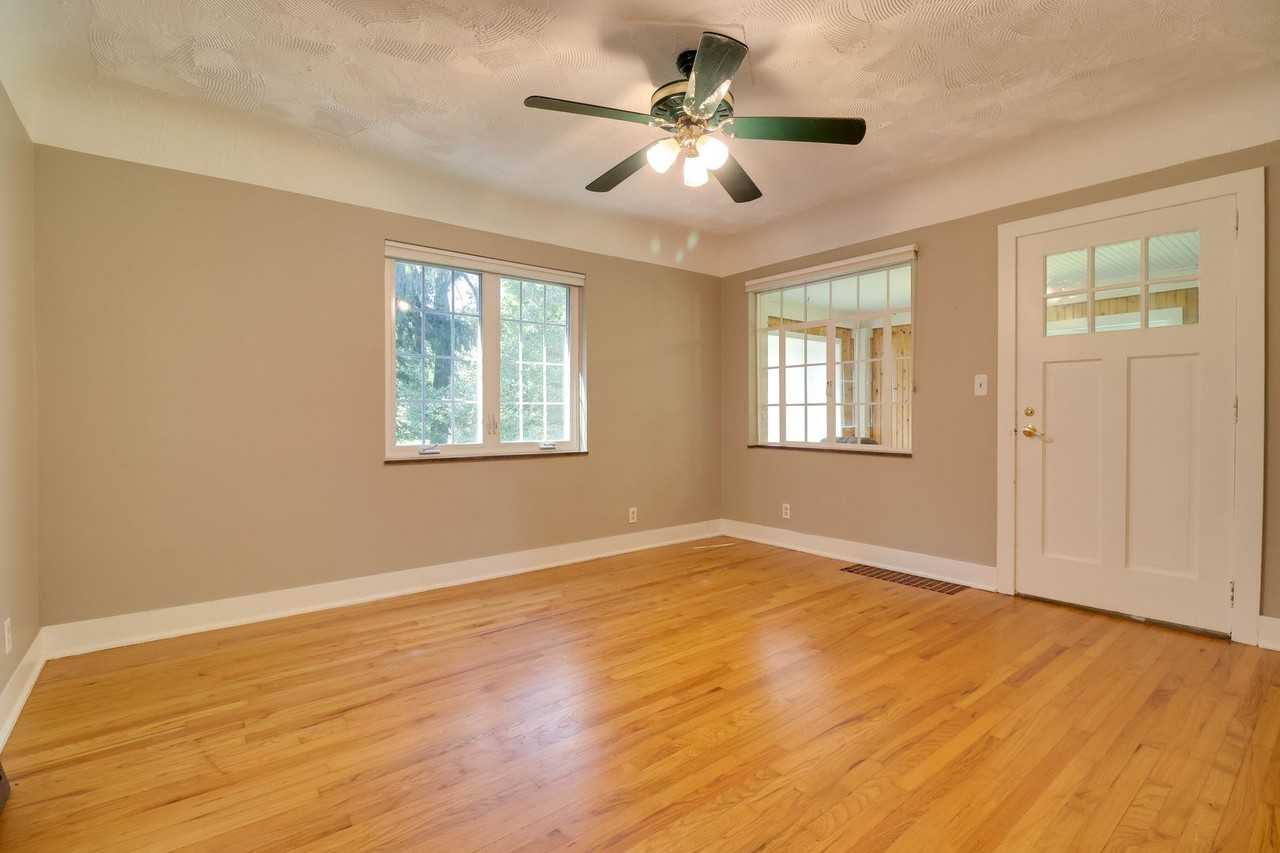 60080 Bates Rd - Photo 3 of 31