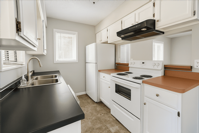 1823 Hoyt Ave #1823 - Photo 3 of 11