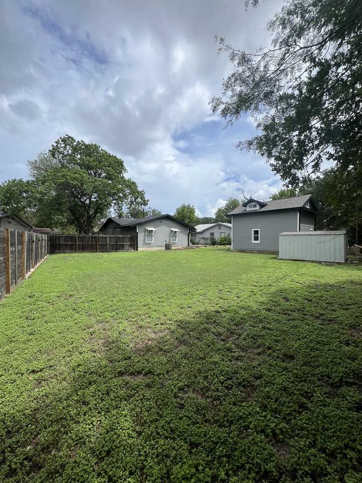 4905 Brighton Rd #NA - Photo 2 of 18