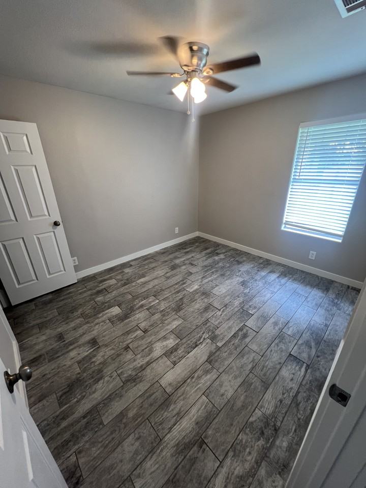 4905 Brighton Rd #NA - Photo 7 of 18