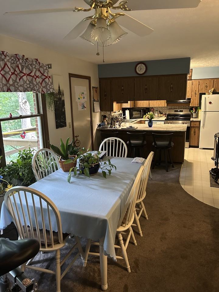 2404 Weaver Dr - Photo 3 of 3