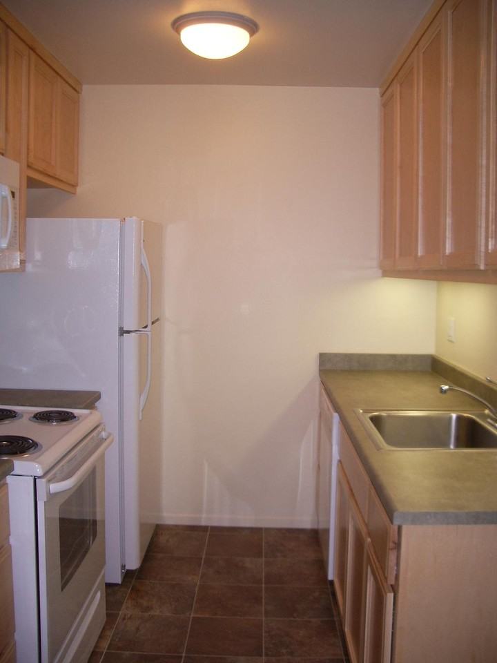 680 Lincoln Ave #10 - Photo 3 of 5