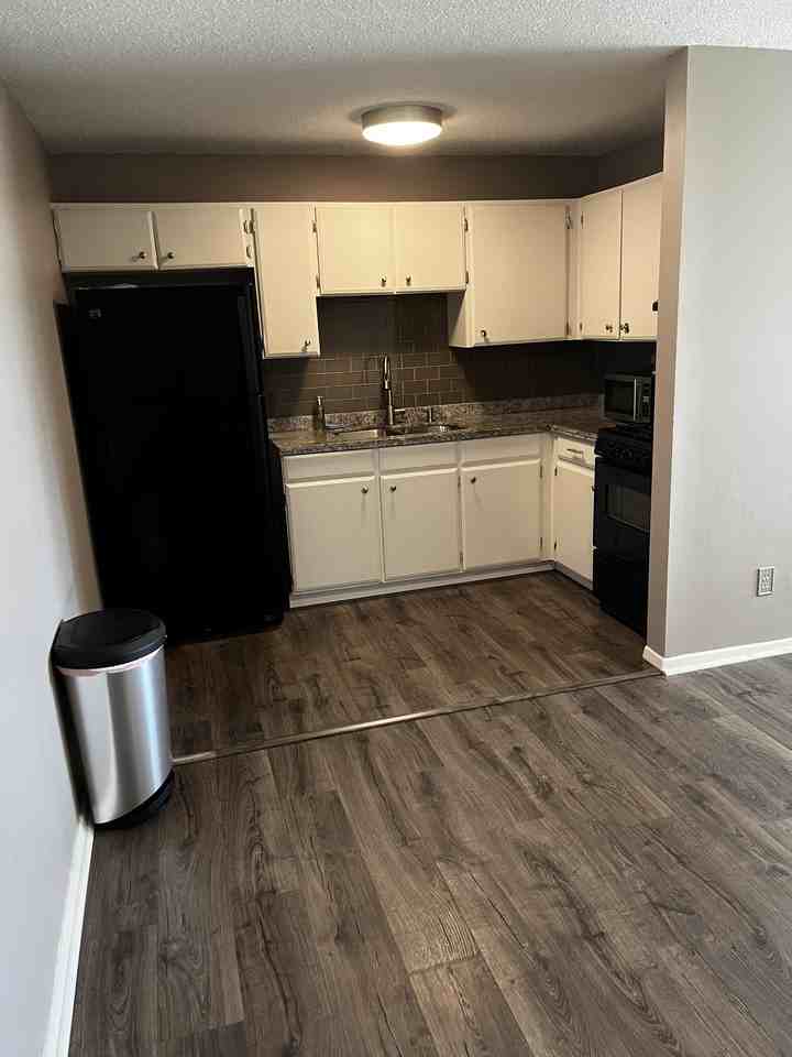 8121 Valle Dr #A5 - Photo 3 of 10