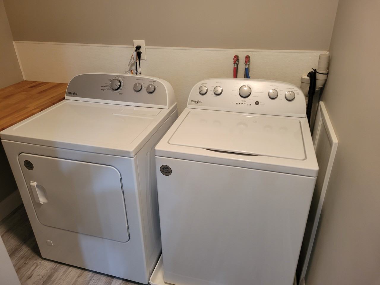 223 Crossman St - Photo 3 of 10