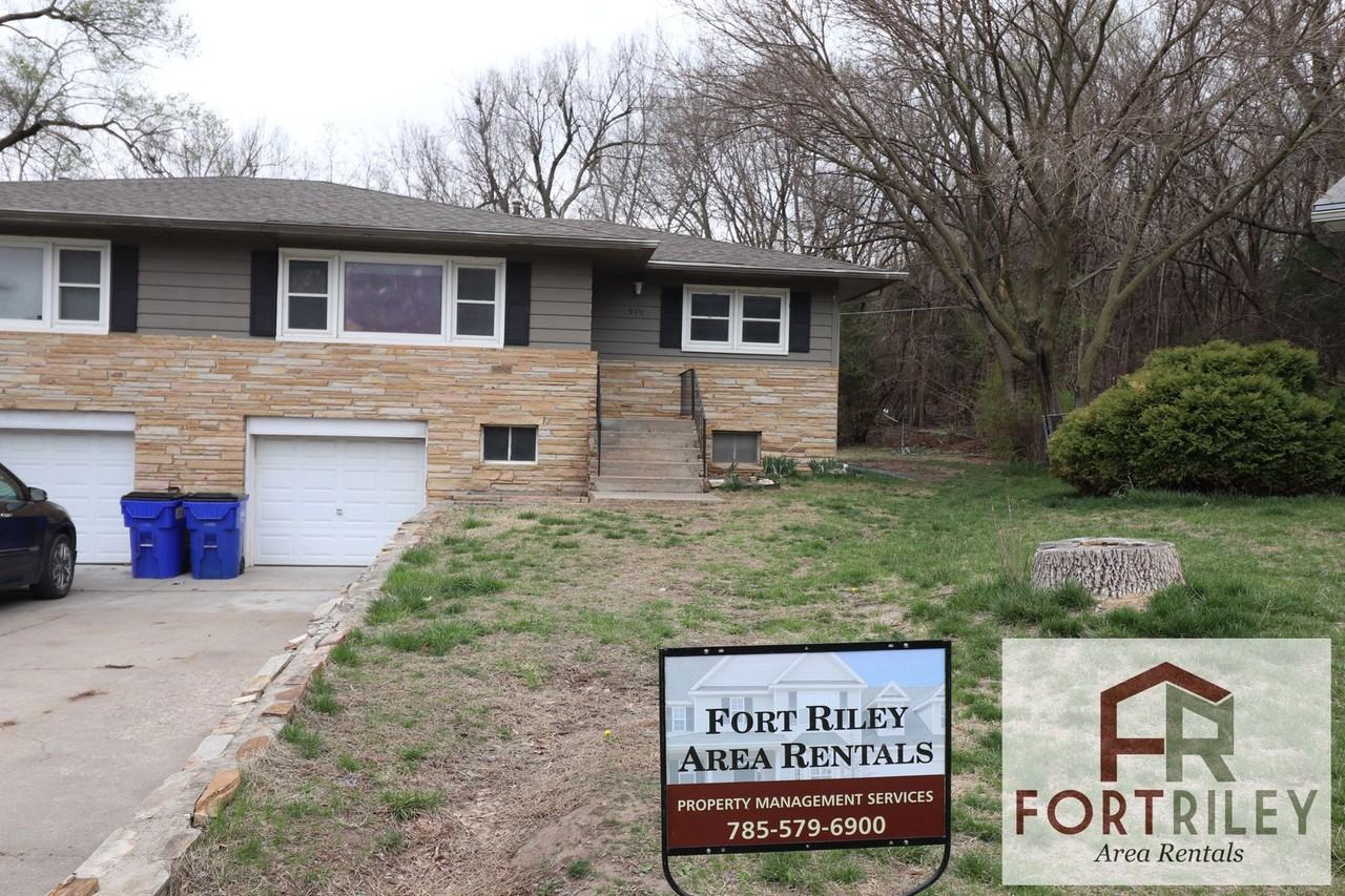 519 Maple St - Photo 2 of 21