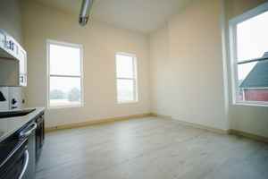 featured image of 350 N Main St