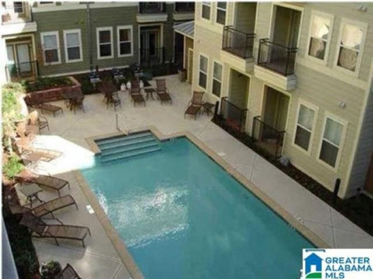 401 20th St S #403 - Photo 2 of 14