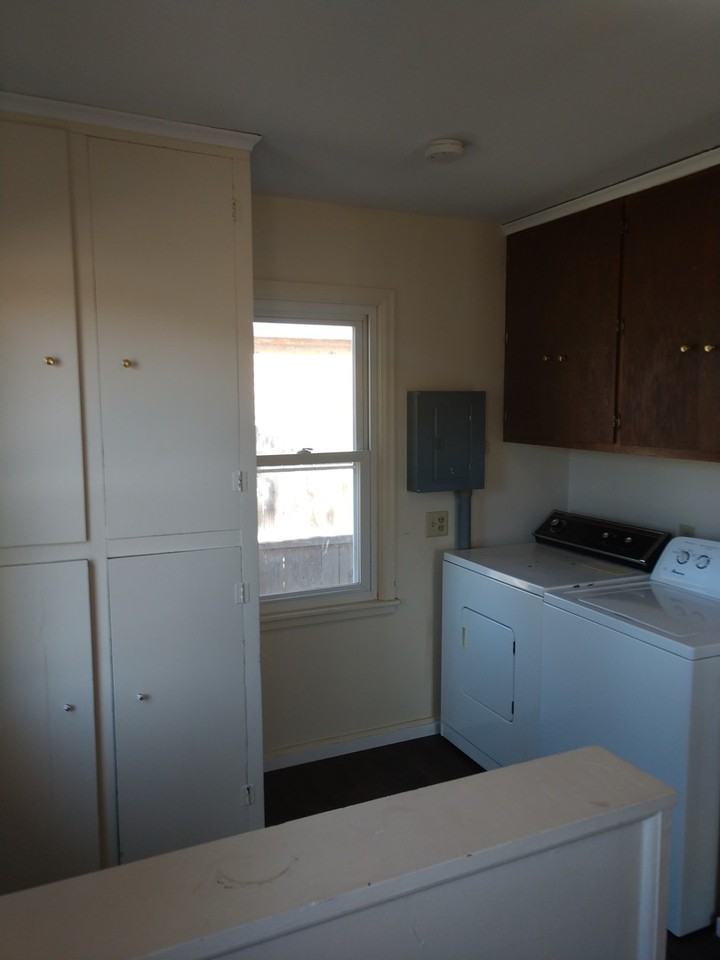 702 Main St - Photo 7 of 11