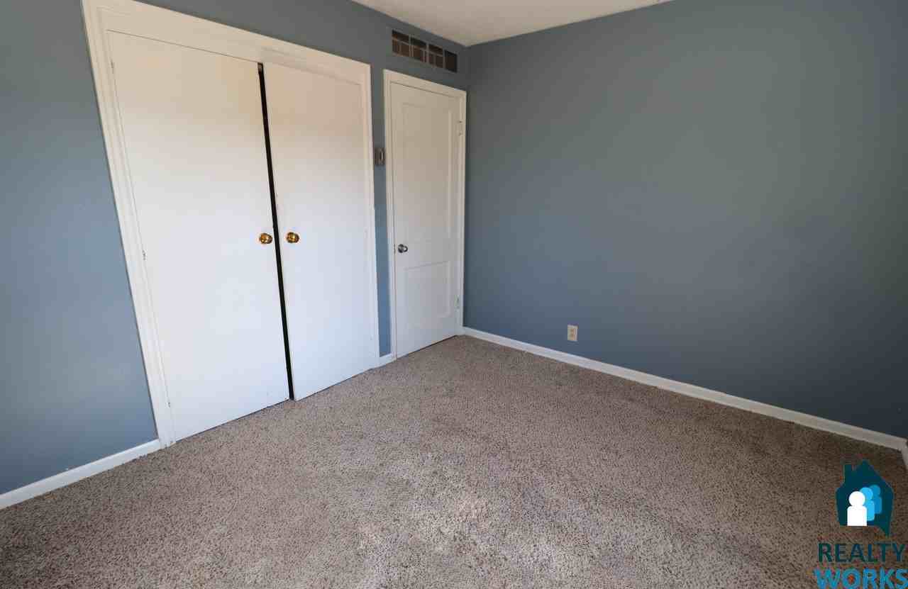 1116 Stillwater Ave - Photo 5 of 11