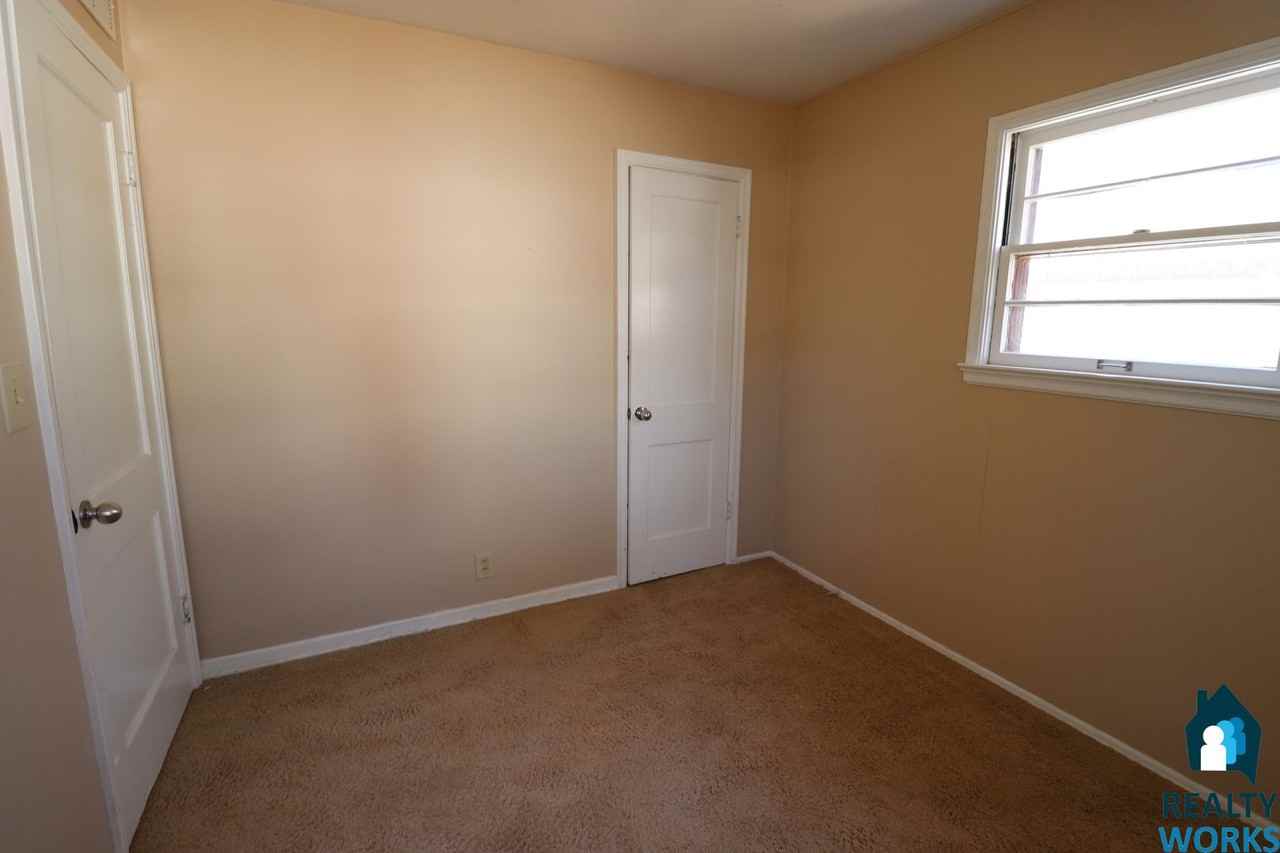 1116 Stillwater Ave - Photo 7 of 11