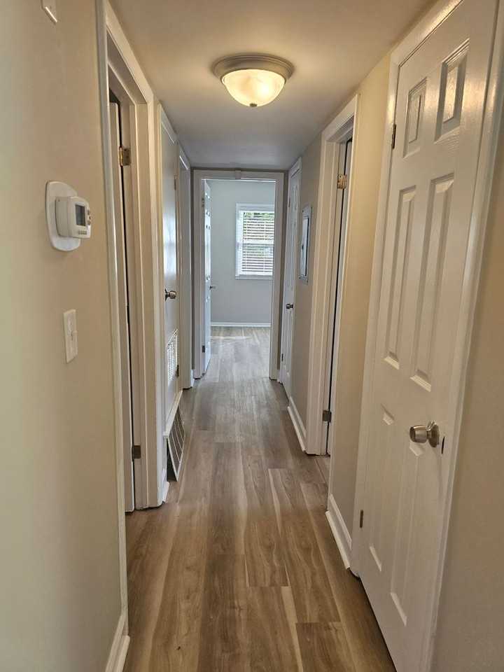 406 Judd St - Photo 6 of 13