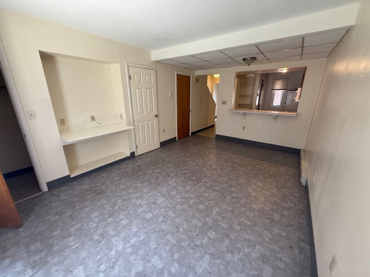 709 W College Ave - Photo 5 of 14