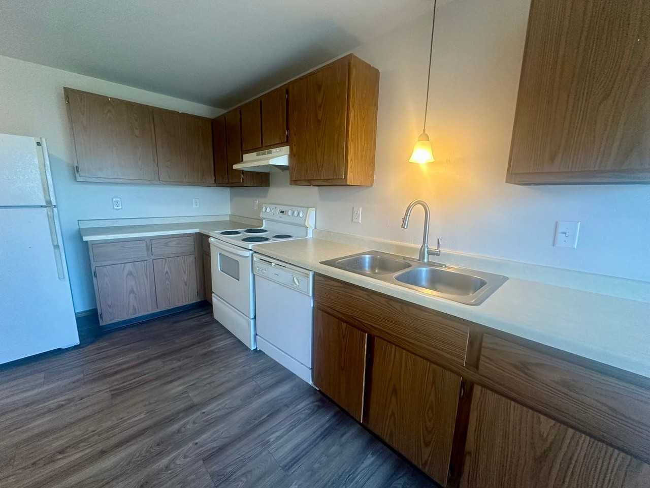 2701 Humboldt Rd - Photo 5 of 48