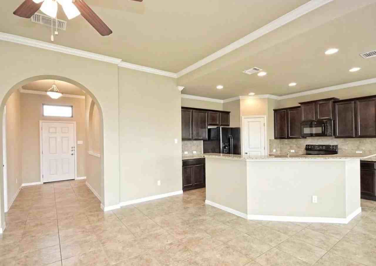 5707 Blackstone Dr - Photo 3 of 17