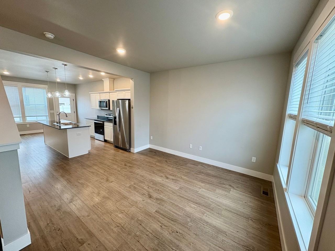 6111 Mollie Rose Ln - Photo 3 of 24