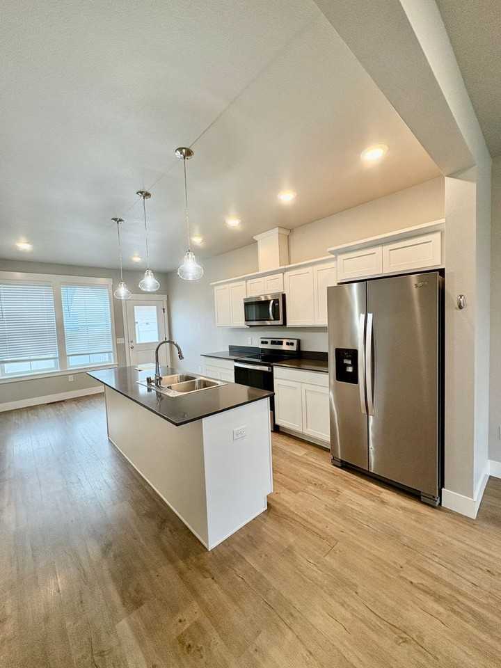 6111 Mollie Rose Ln - Photo 5 of 24