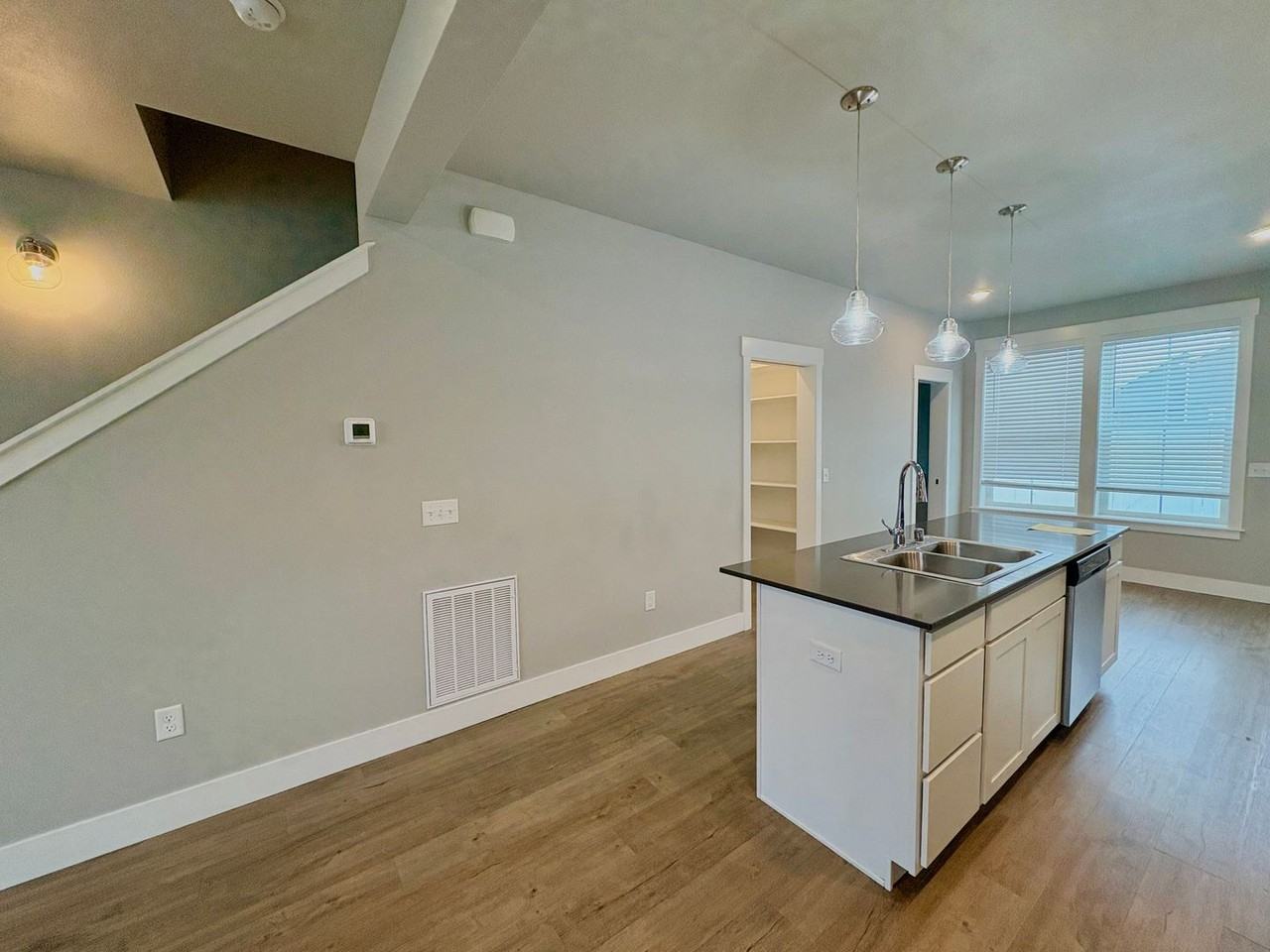 6111 Mollie Rose Ln - Photo 6 of 24