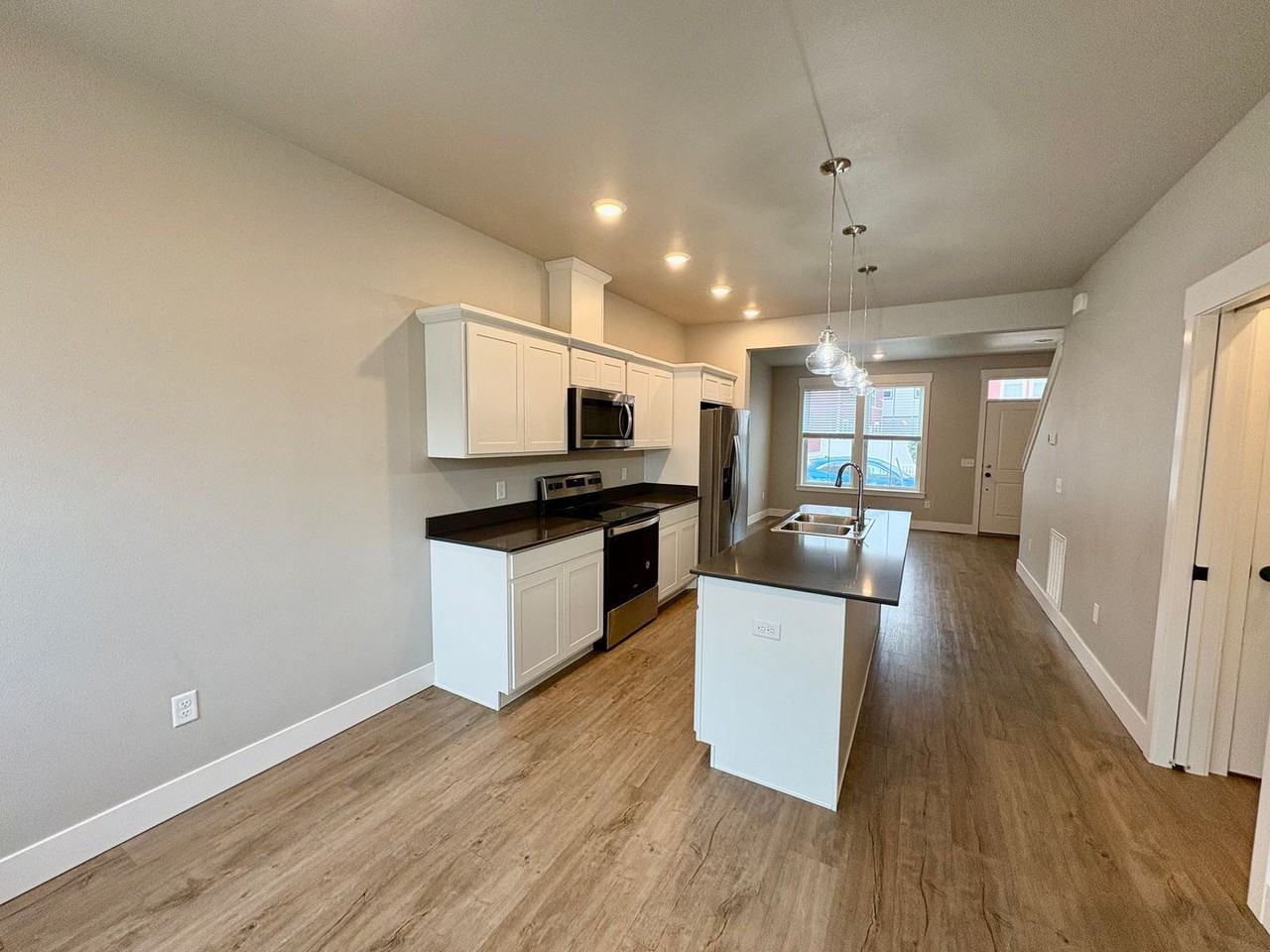 6111 Mollie Rose Ln - Photo 7 of 24