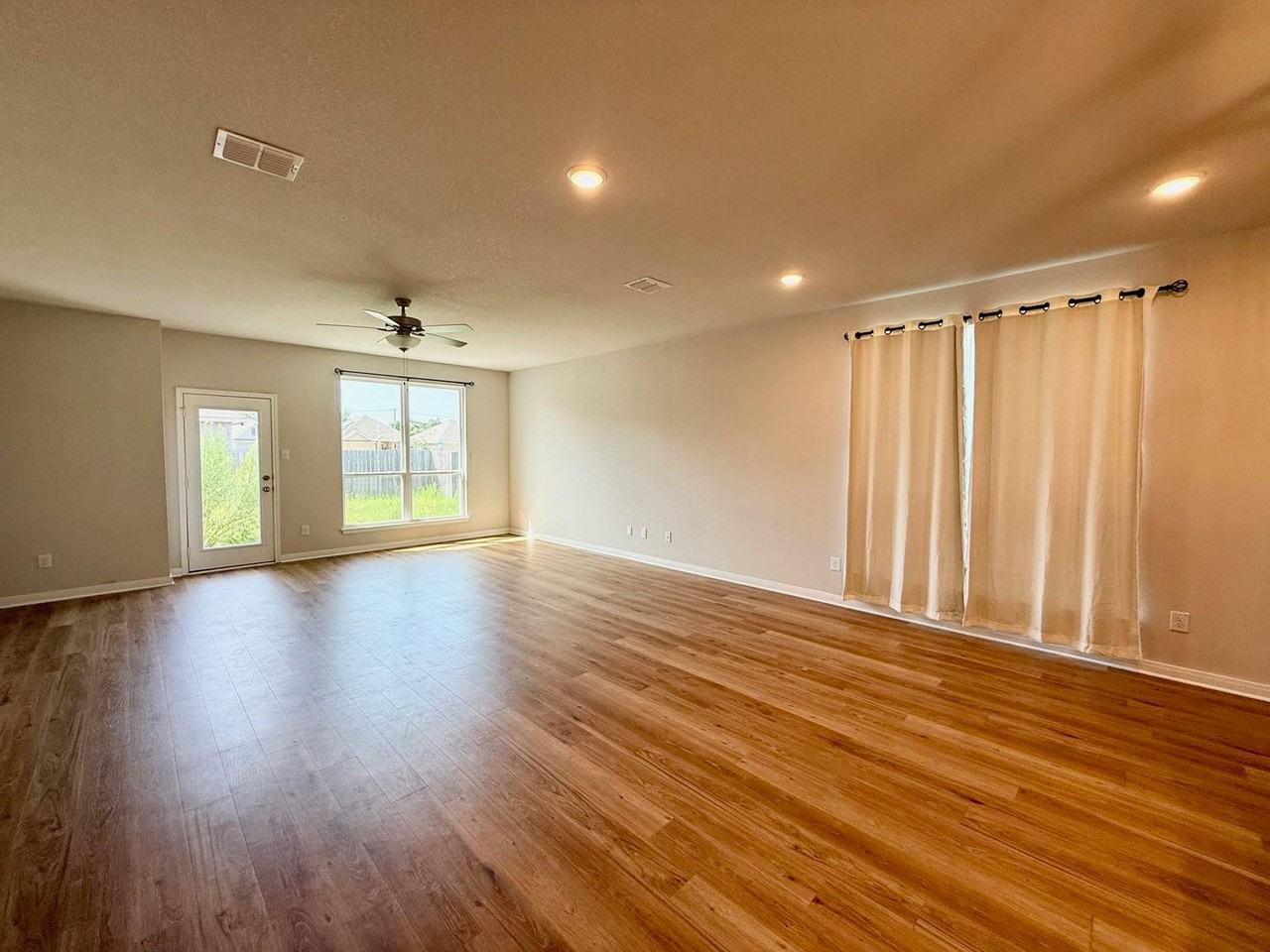 3828 Centerfire Rd - Photo 3 of 17