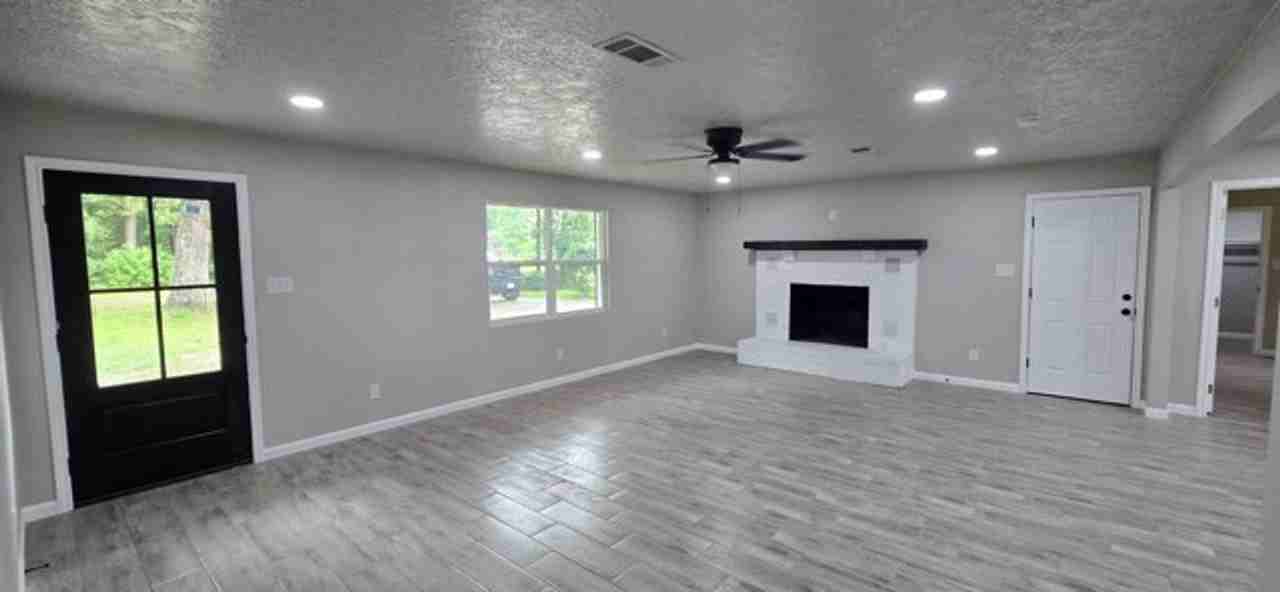 204 204 Dogwood Ln - 204 Dogwood Ln, Village Mills TX 77663 - Photo 2 of 10